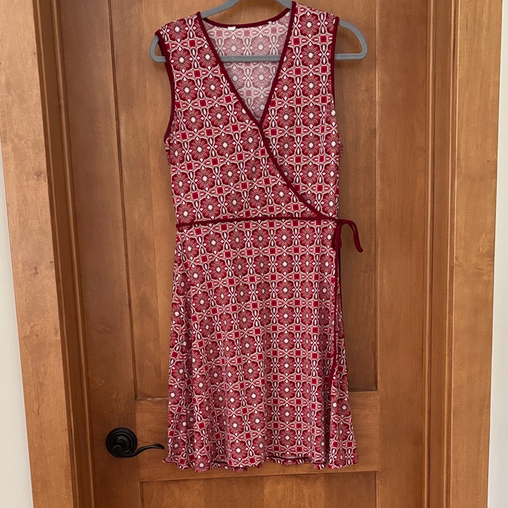 Elegant Red Patterned Wrap Dress